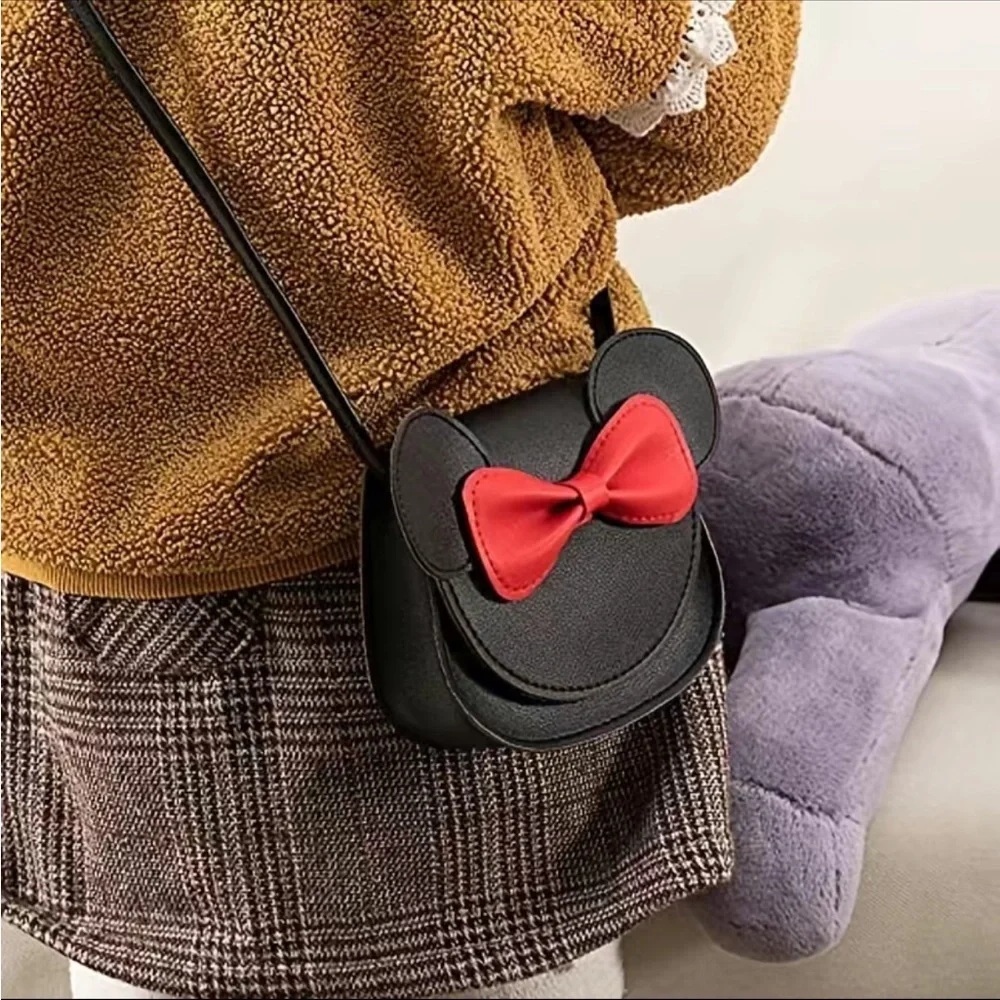 Minnie Mouse Leather Crossbody Black and Red Purse